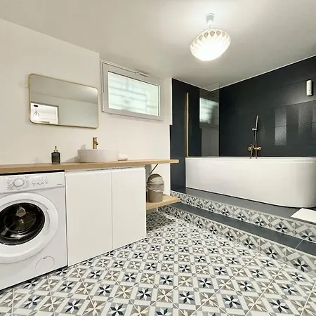 Independant, Confort Avec Terrasse * Валанс